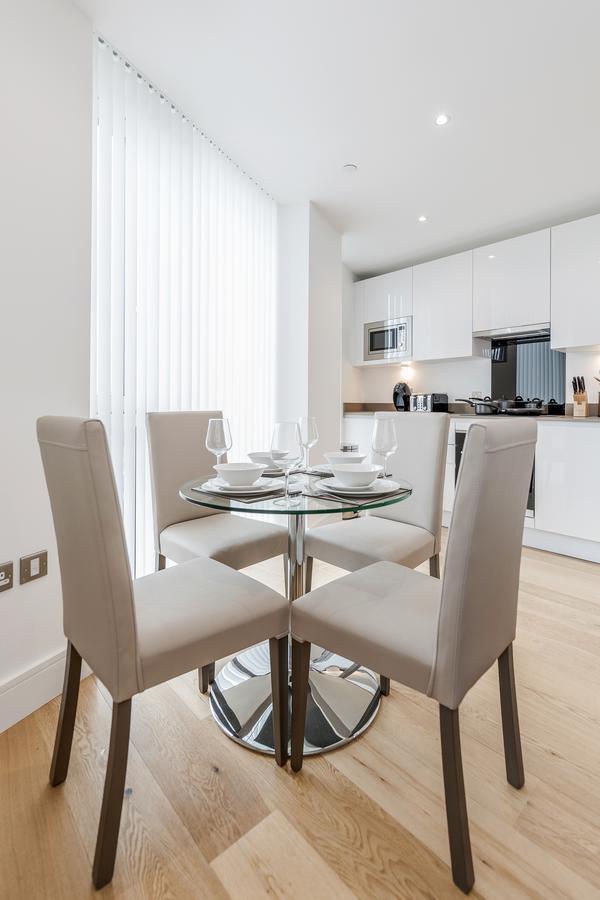 Luxury Stratford Apartment 런던 외부 사진
